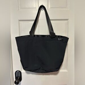 Lululemon tote bag